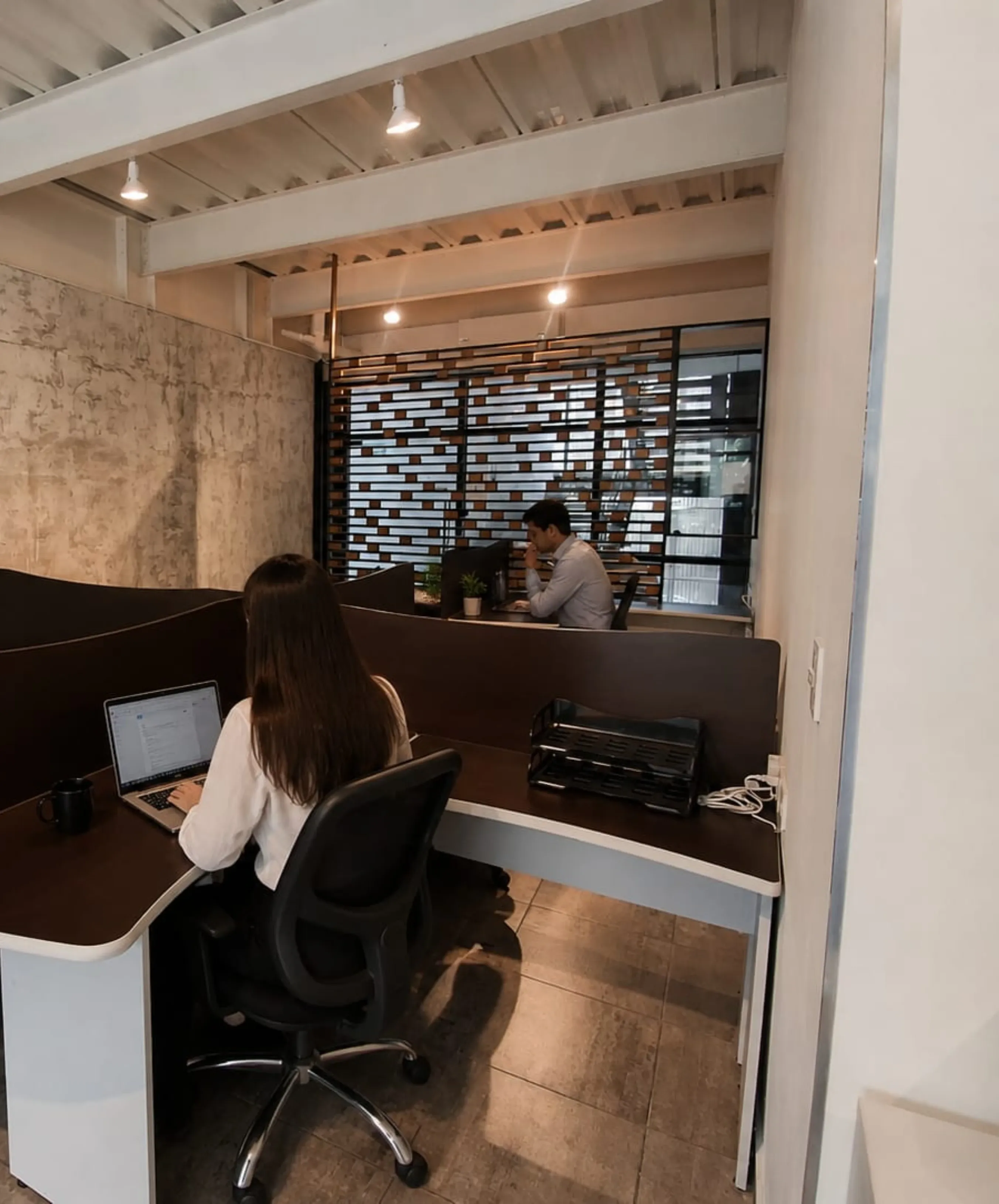 Coworking area with workstations at TG | WORKLAB